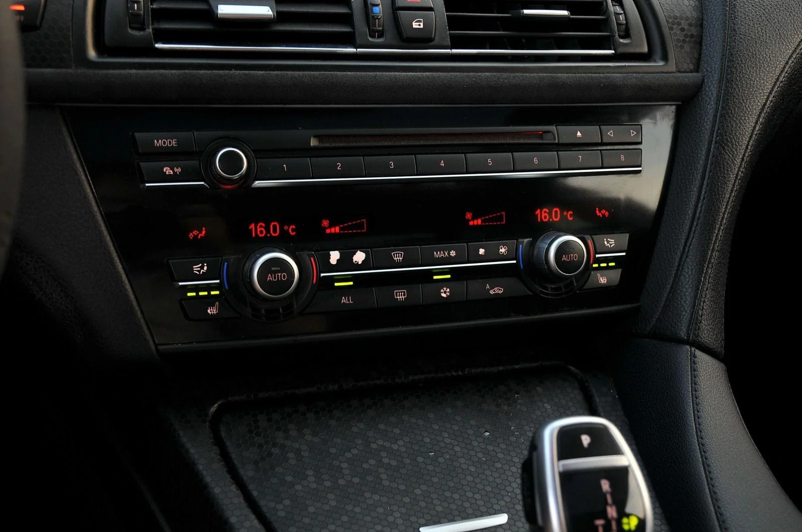 Poza 12 BMW Seria 6 2011 Coupe, 313 CP, Automată, Constanța