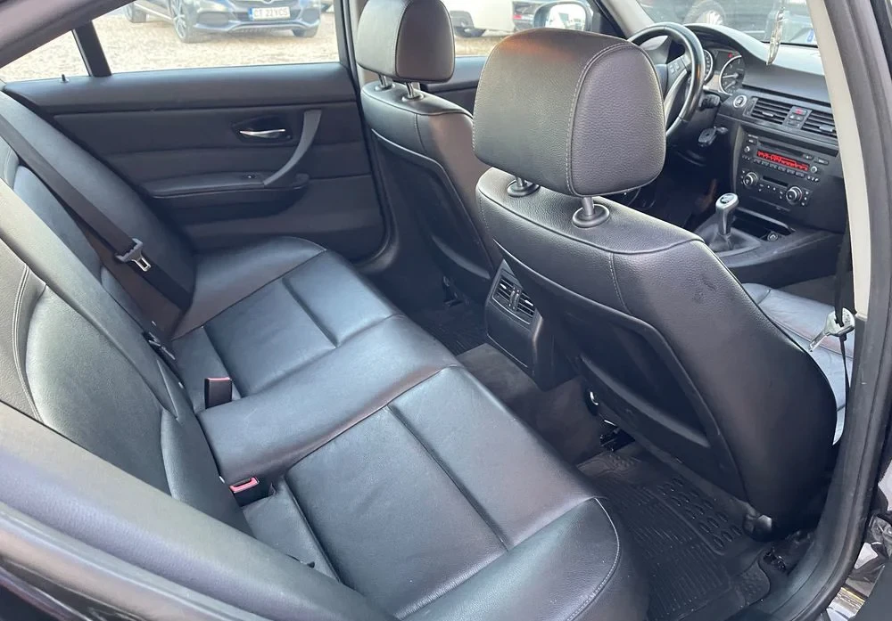 Poza 17 BMW Seria 3 318i Edition Exclusive