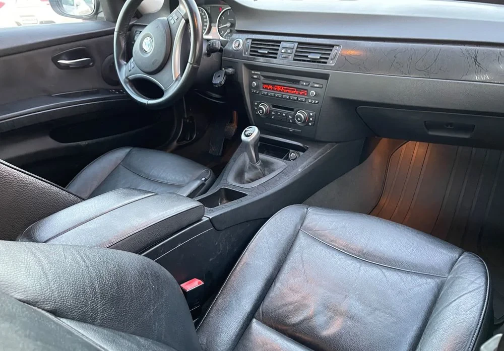 Poza 19 BMW Seria 3 318i Edition Exclusive