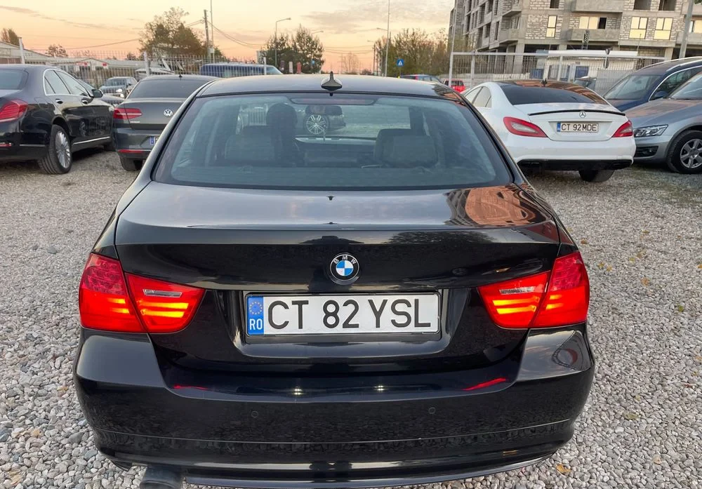 Poza 31 BMW Seria 3 318i Edition Exclusive