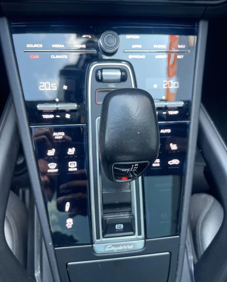 Poza 5 Porsche Cayenne Tiptronic S Platinum Edition