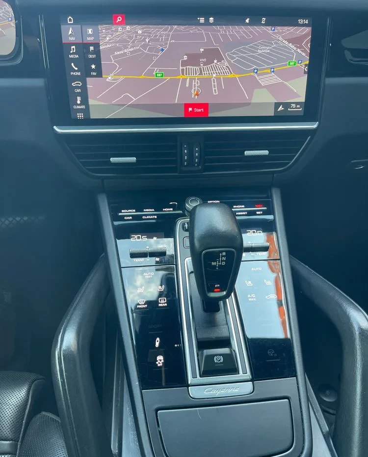 Poza 31 Porsche Cayenne Tiptronic S Platinum Edition