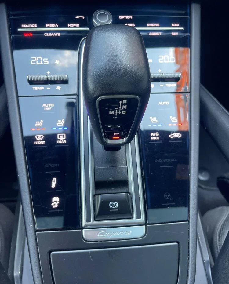 Poza 33 Porsche Cayenne Tiptronic S Platinum Edition