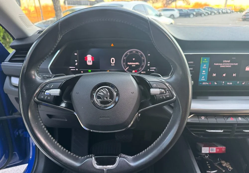 Poza 7 Skoda Octavia 2.0 TDI DSG Ambition