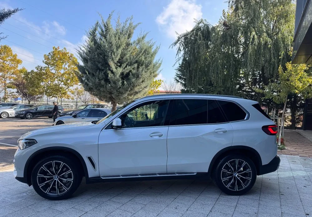 Poza 31 BMW X5 xDrive30d