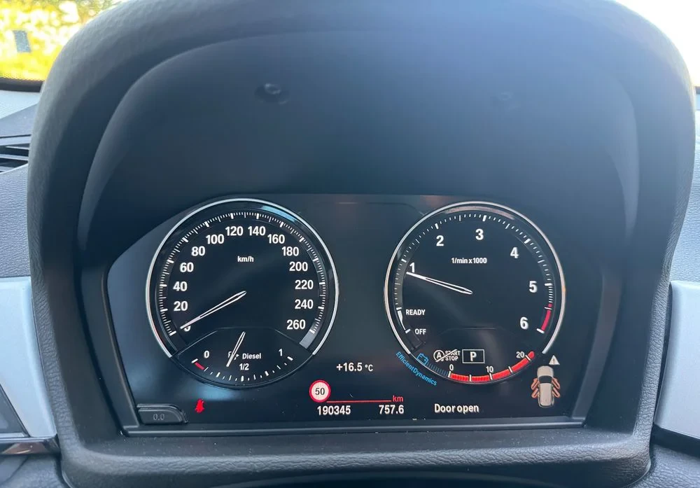 Poza 13 BMW X1 xDrive18d Aut.