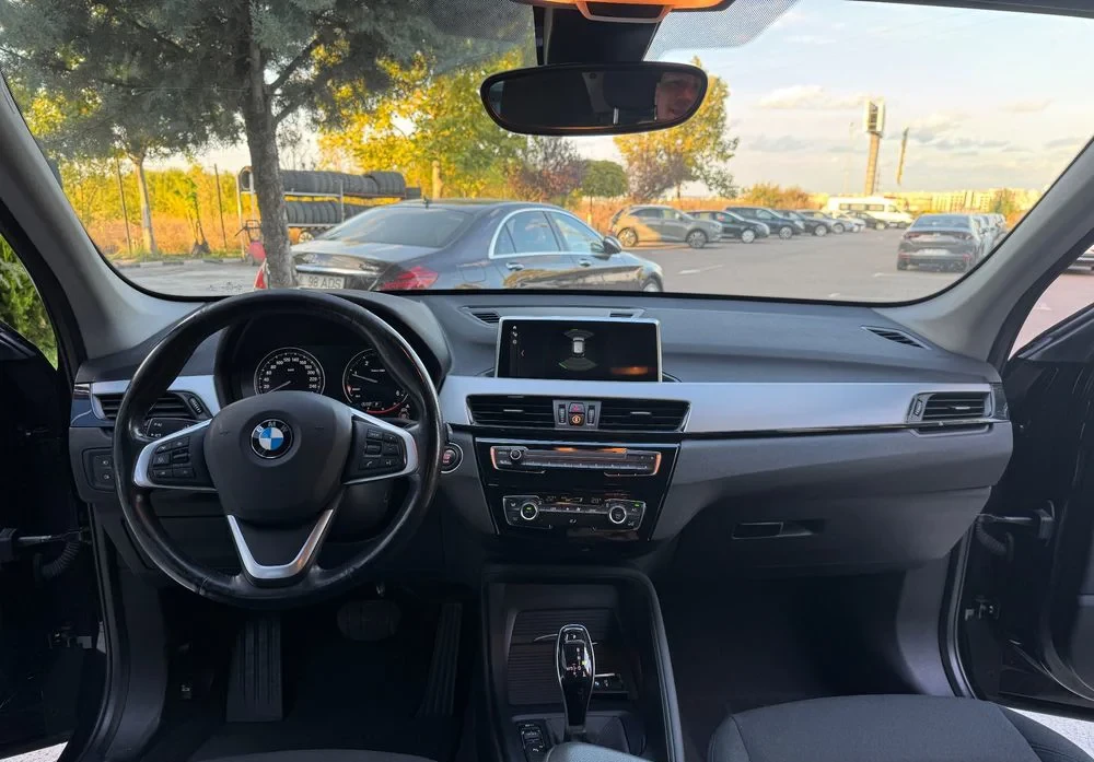 Poza 10 BMW X1 xDrive18d Aut.