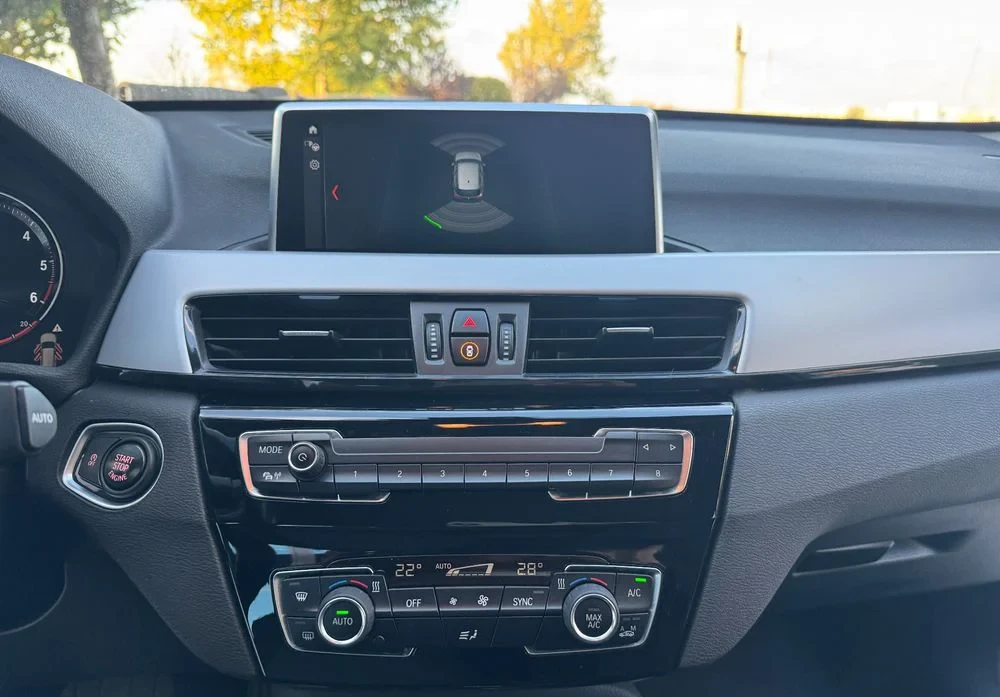 Poza 12 BMW X1 xDrive18d Aut.