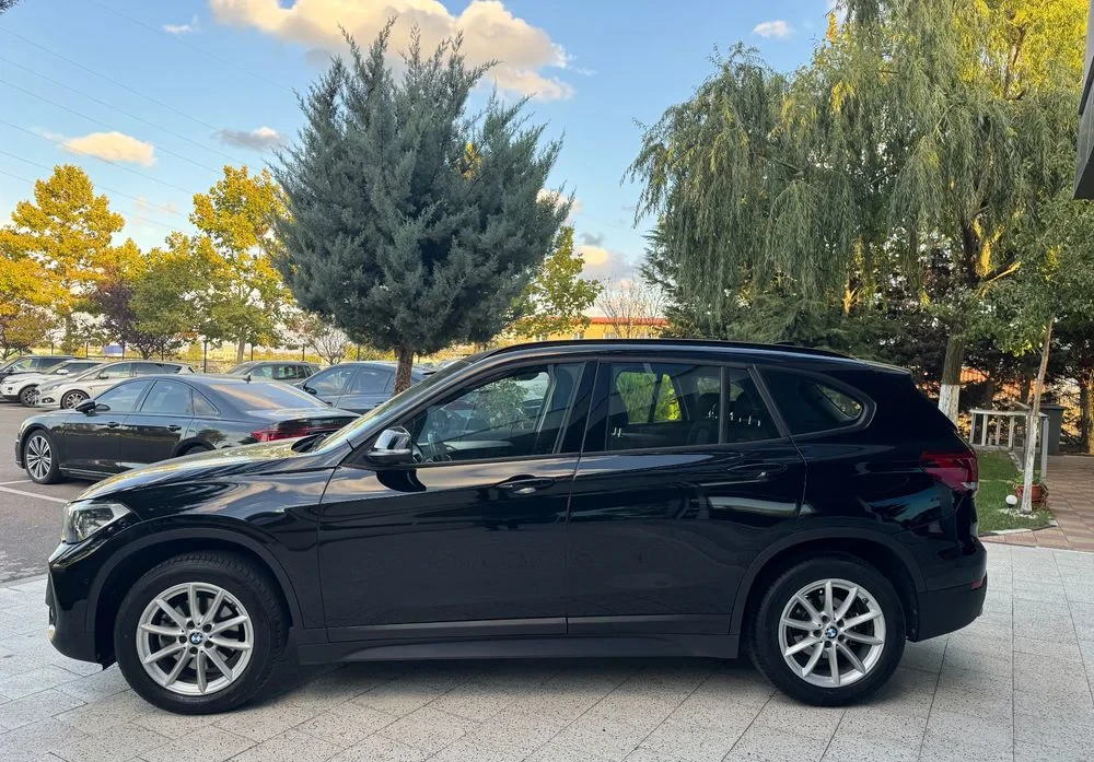 Poza 18 BMW X1 xDrive18d Aut.
