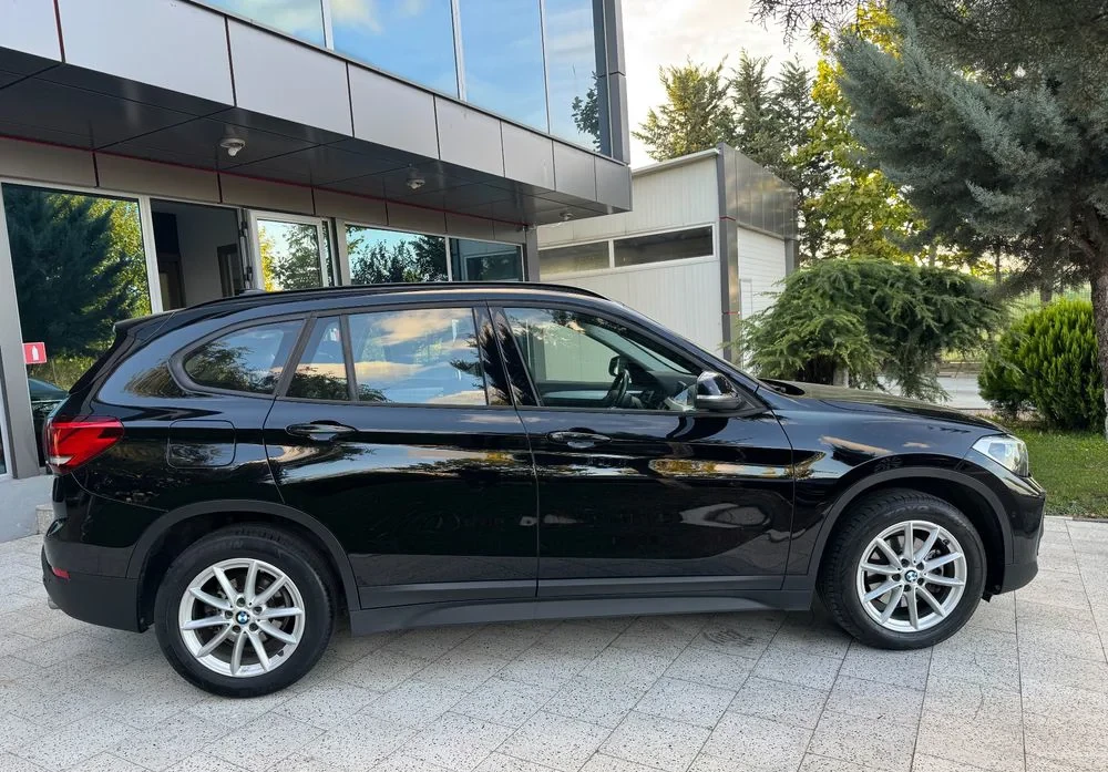 Poza 19 BMW X1 xDrive18d Aut.