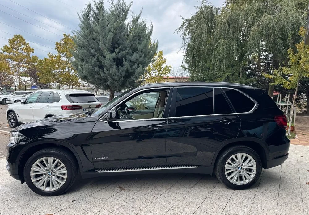 Poza 11 BMW X5 xDrive40d