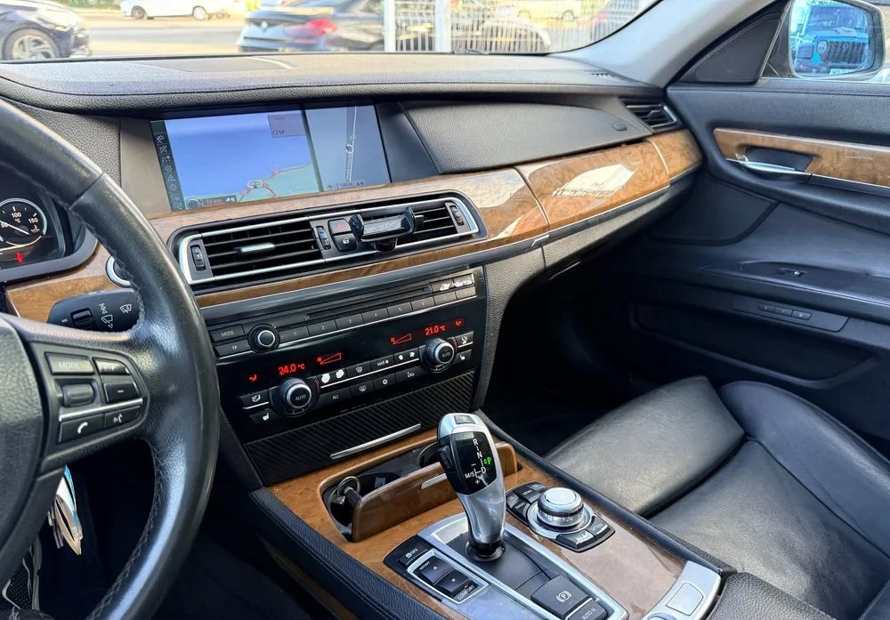 Poza 18 BMW Seria 7 730d Blue Performance