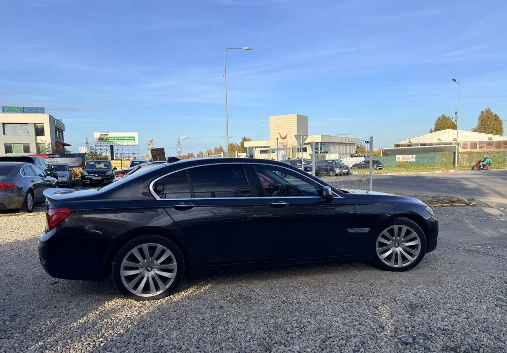 Poza 28 BMW Seria 7 730d Blue Performance