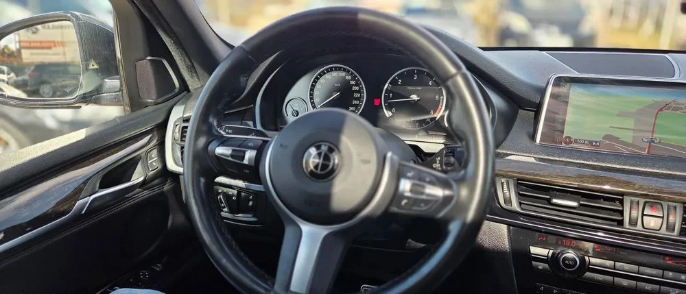 Poza 11 BMW X5 xDrive30d Sport-Aut.