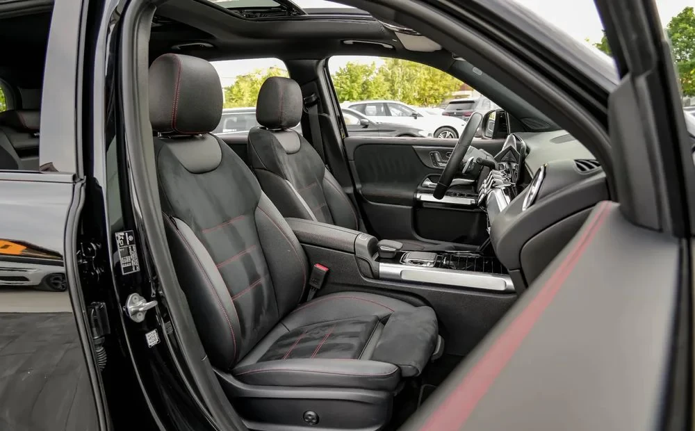 Poza 7 Mercedes-Benz GLB 200 7G-DCT AMG Line