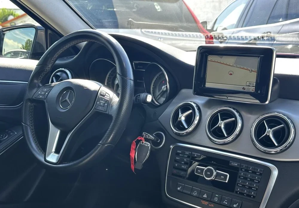 Poza 7 Mercedes-Benz GLA 200 d Aut.