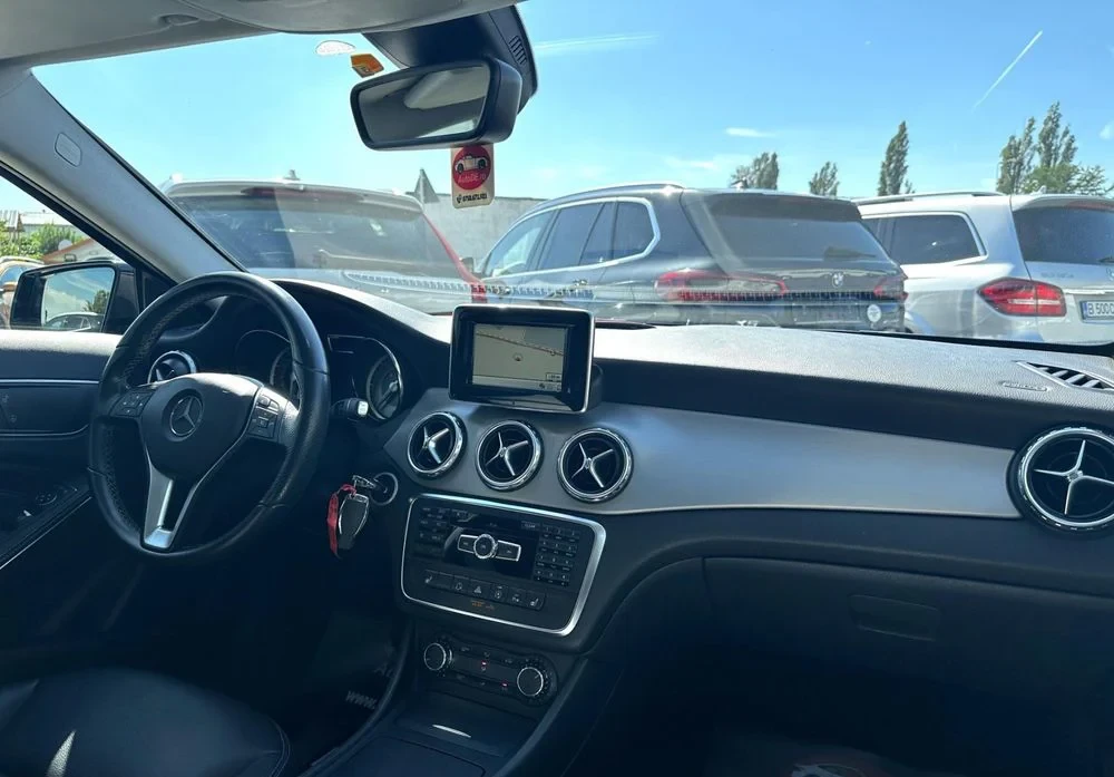 Poza 6 Mercedes-Benz GLA 200 d Aut.