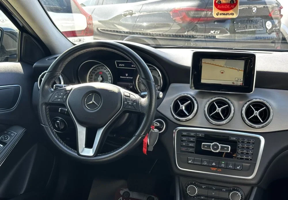 Poza 9 Mercedes-Benz GLA 200 d Aut.
