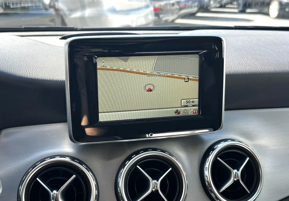 Poza 12 Mercedes-Benz GLA 200 d Aut.