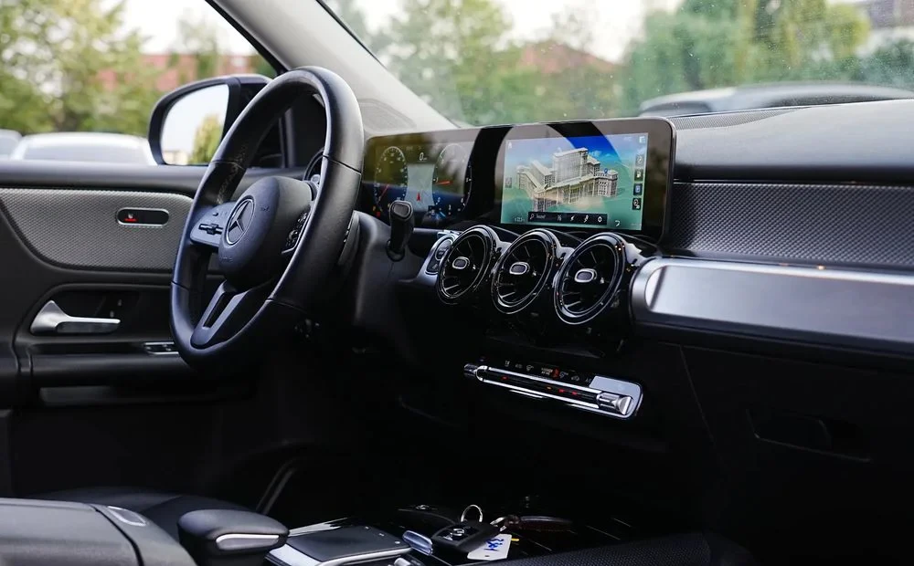 Poza 24 Mercedes-Benz GLB 200 d 8G-DCT