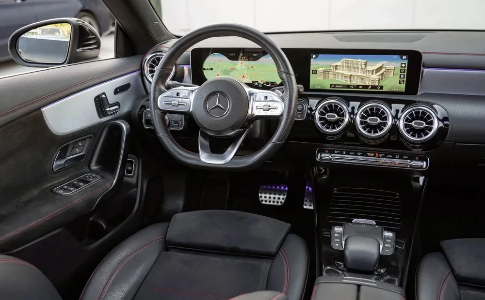 Poza 9 Mercedes-Benz CLA 180 7G-DCT AMG Line