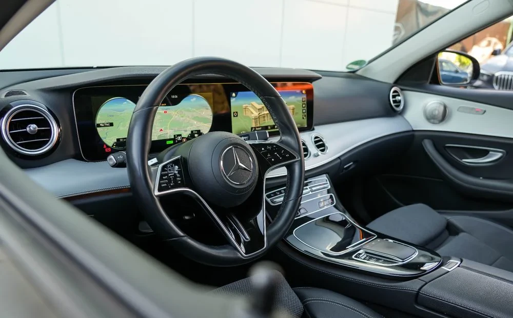 Poza 8 Mercedes-Benz E 300 de 9G-TRONIC Night Edition