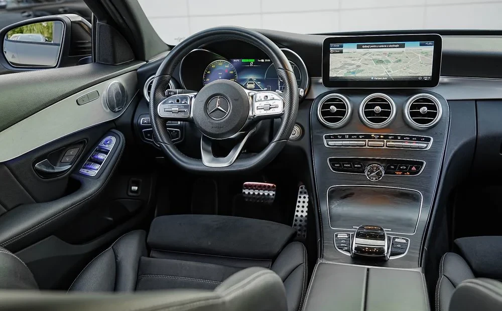 Poza 8 Mercedes-Benz C 300 de 9G-TRONIC AMG Line