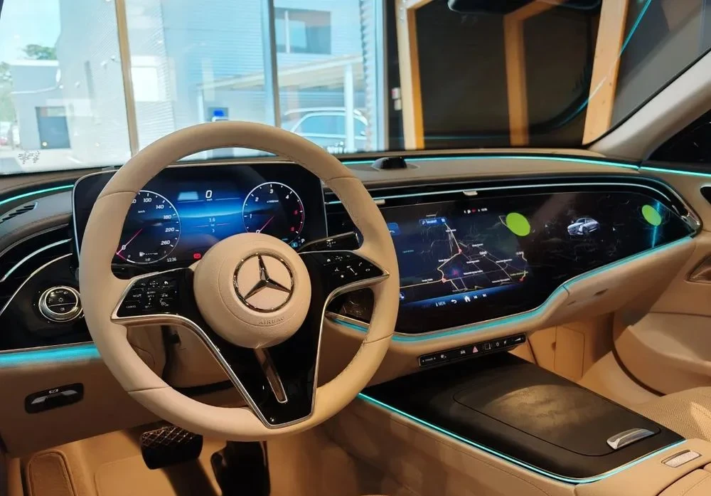 Poza 6 Mercedes-Benz E 220 d MHEV 4MATIC Aut.