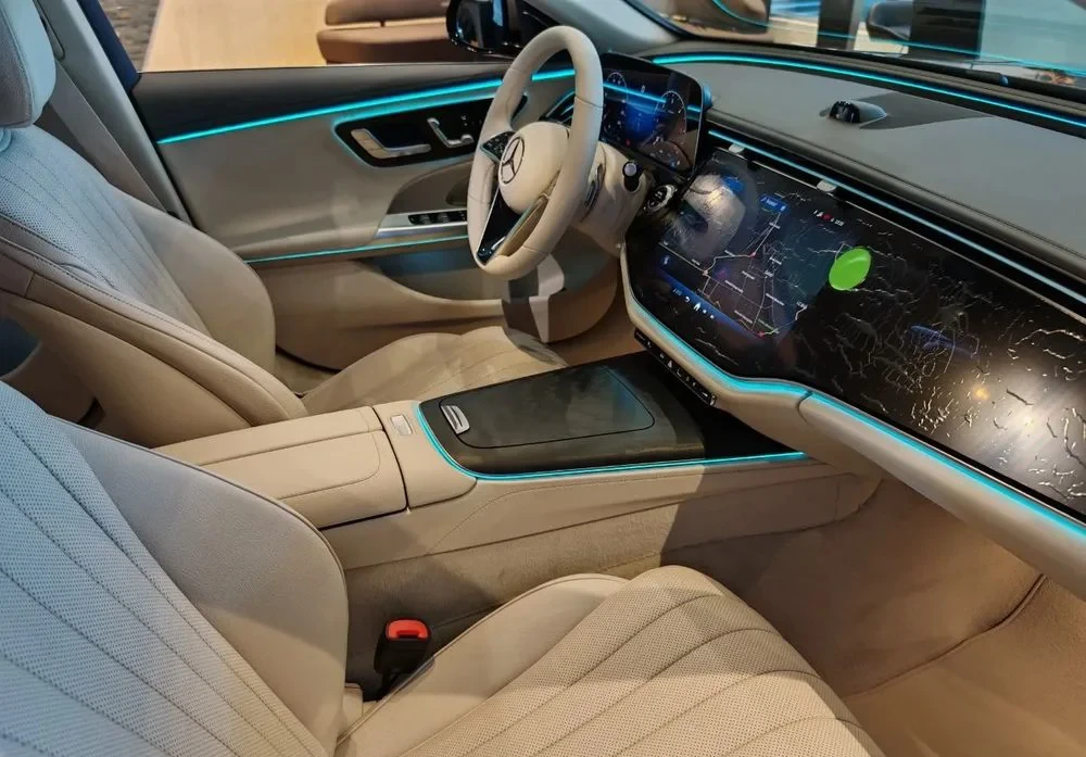 Poza 8 Mercedes-Benz E 220 d MHEV 4MATIC Aut.