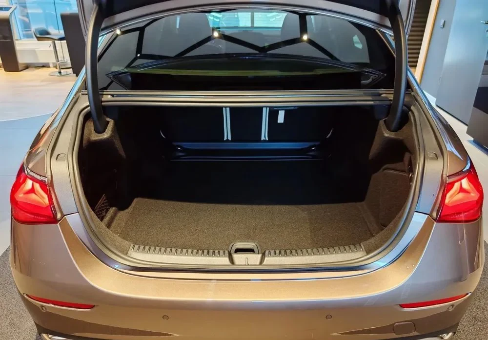 Poza 15 Mercedes-Benz E 220 d MHEV 4MATIC Aut.