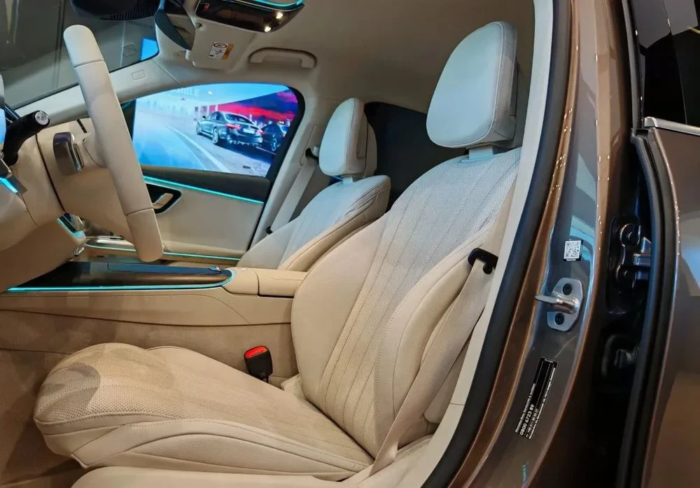 Poza 14 Mercedes-Benz E 220 d MHEV 4MATIC Aut.