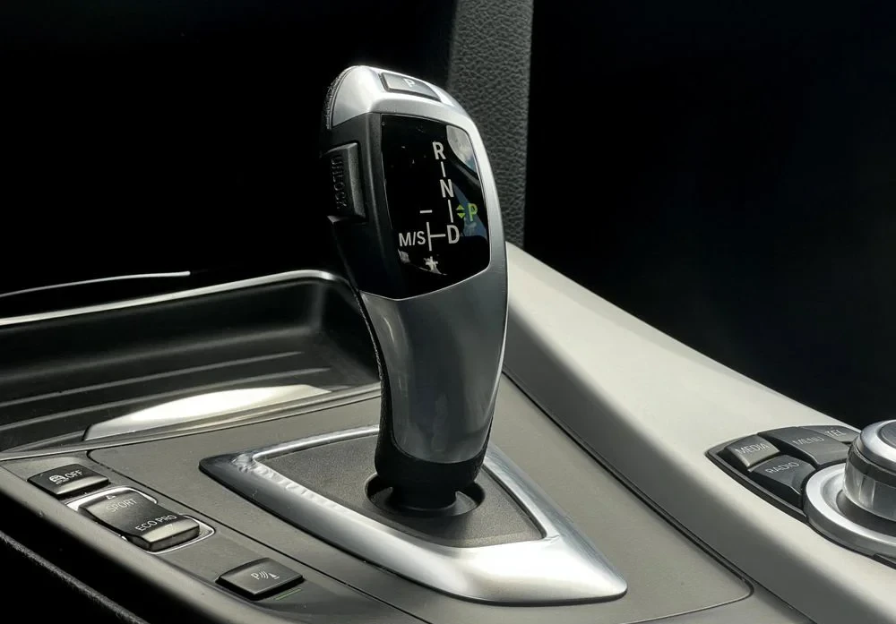 Poza 12 BMW Seria 3 318d GT Aut.