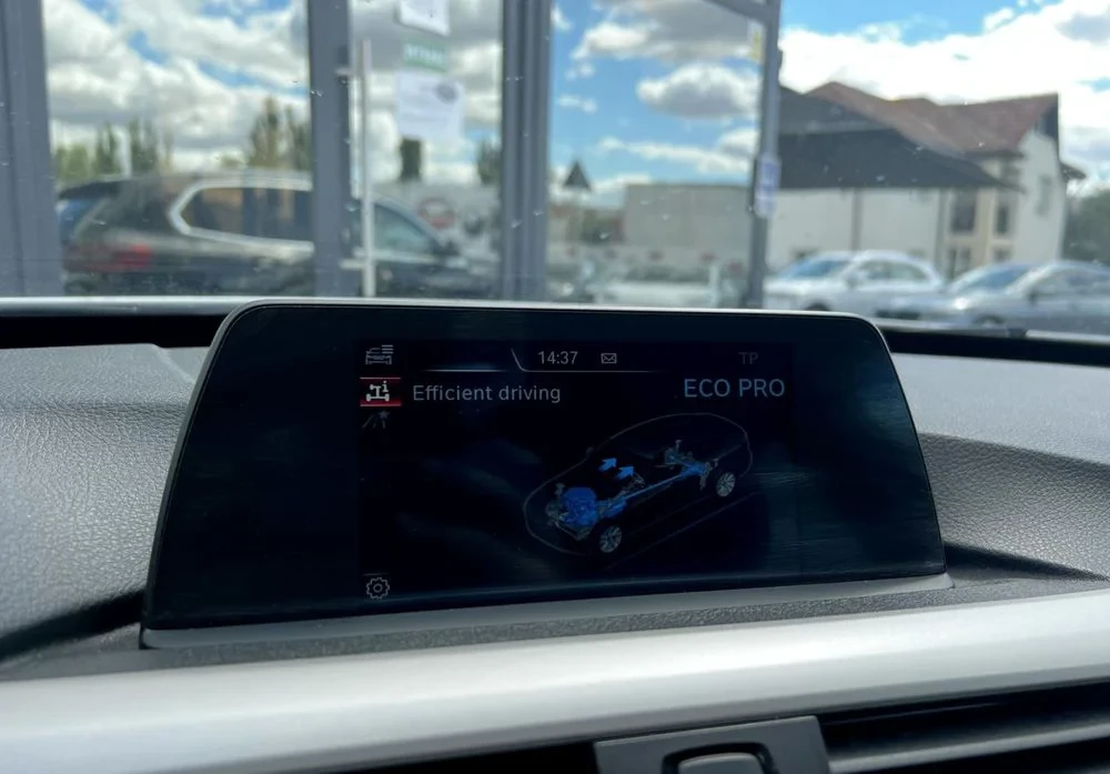 Poza 17 BMW Seria 3 318d GT Aut.