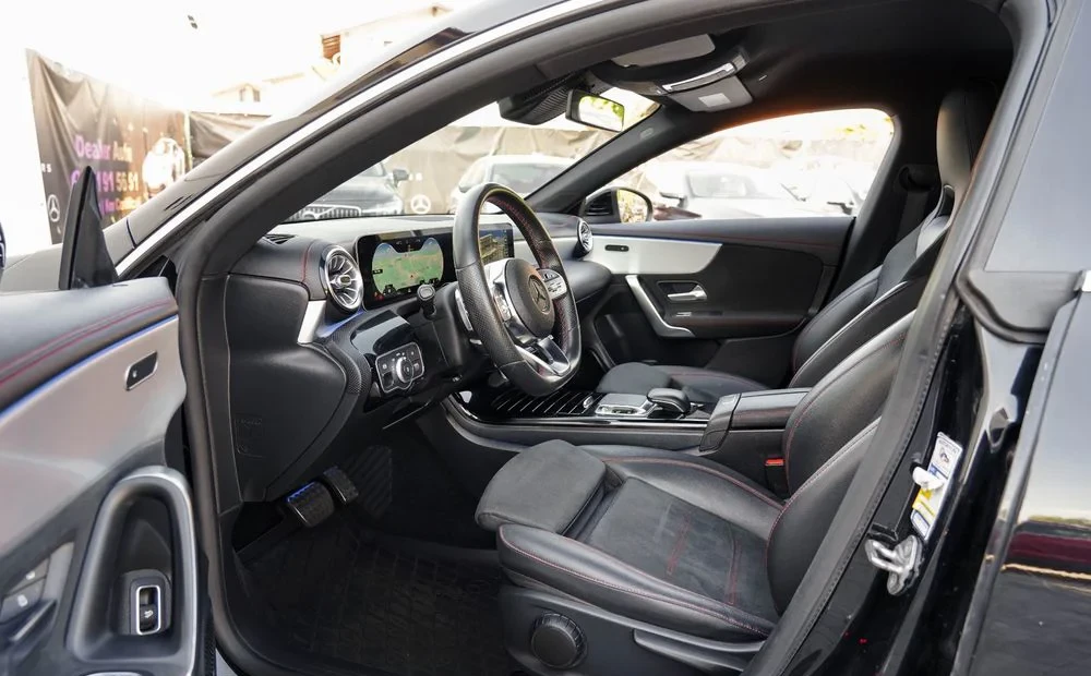 Poza 20 Mercedes-Benz CLA 180 d 7G-DCT AMG Line