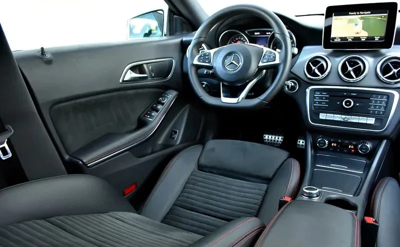 Poza 14 Mercedes-Benz CLA 200 d 7G-DCT AMG Line