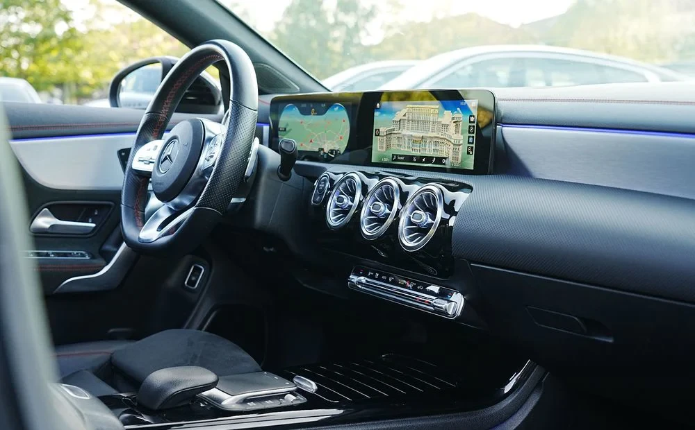 Poza 30 Mercedes-Benz CLA 180 7G-DCT AMG Line