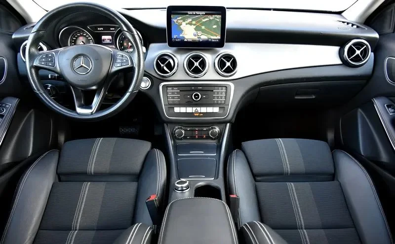 Poza 4 Mercedes-Benz GLA 180 7G-DCT Urban