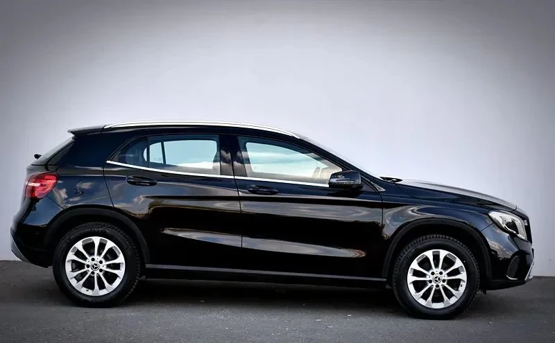 Poza 9 Mercedes-Benz GLA 180 7G-DCT Urban