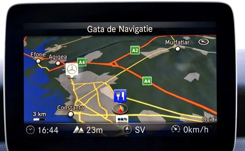 Poza 16 Mercedes-Benz GLA 180 7G-DCT Urban