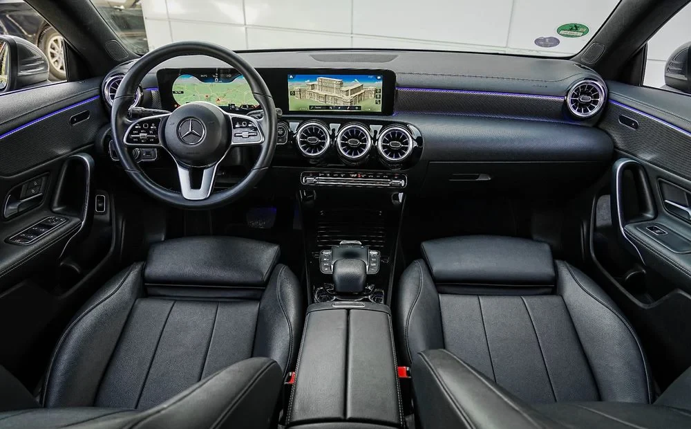 Poza 3 Mercedes-Benz CLA 180 7G-DCT