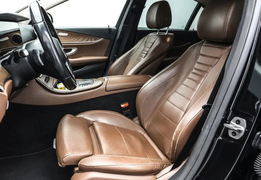 Poza 13 Mercedes-Benz E 220 d 4MATIC Aut.