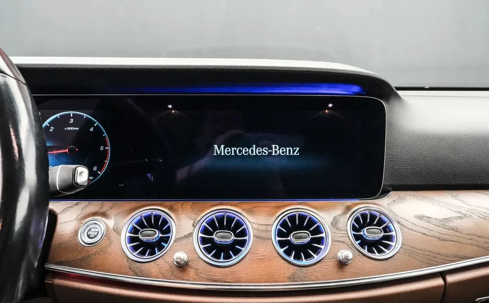 Poza 19 Mercedes-Benz E 220 d 4MATIC Aut.