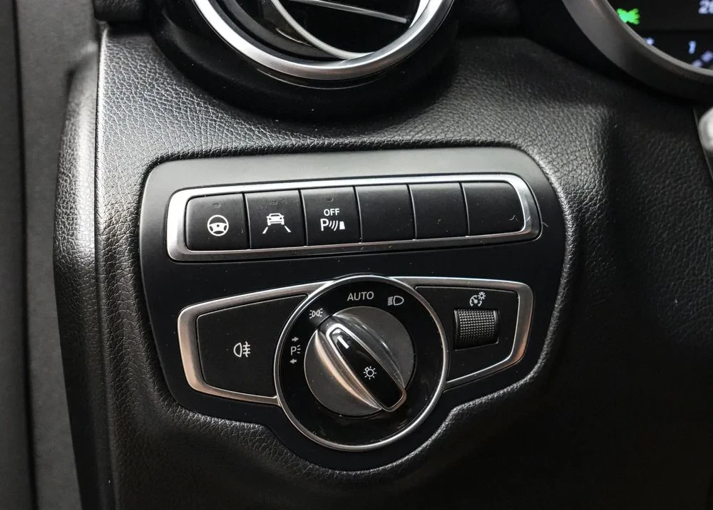 Poza 24 Mercedes-Benz GLC 250 d 4MATIC