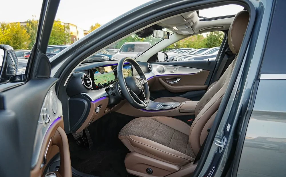 Poza 11 Mercedes-Benz E 300 de 9G-TRONIC Avantgarde