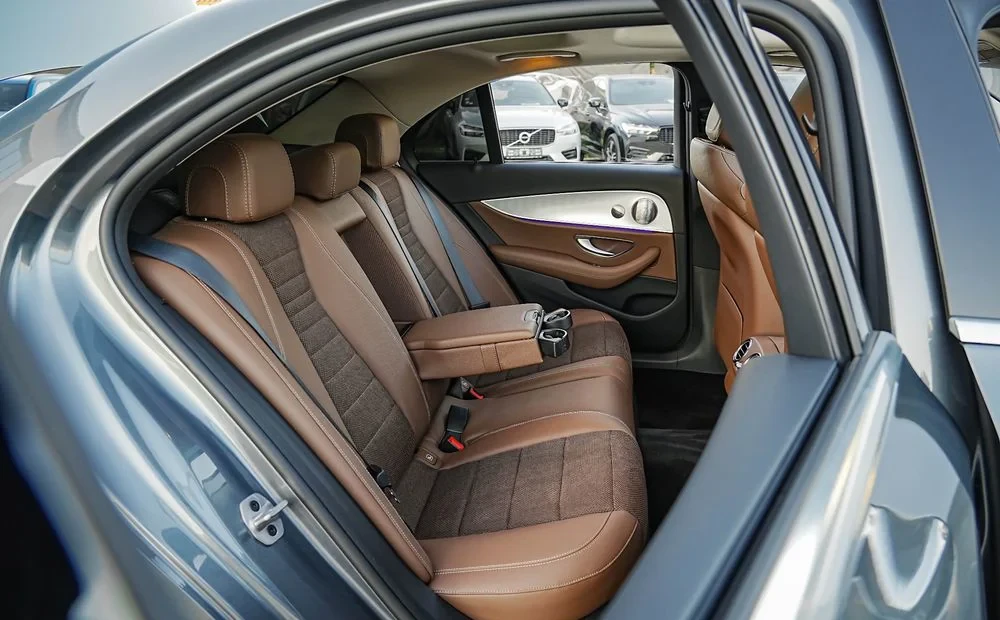 Poza 14 Mercedes-Benz E 300 de 9G-TRONIC Avantgarde