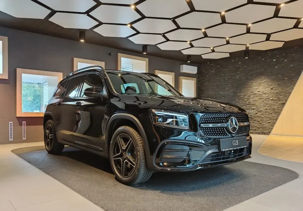 Poza 3 Mercedes-Benz GLB 200 d Aut.