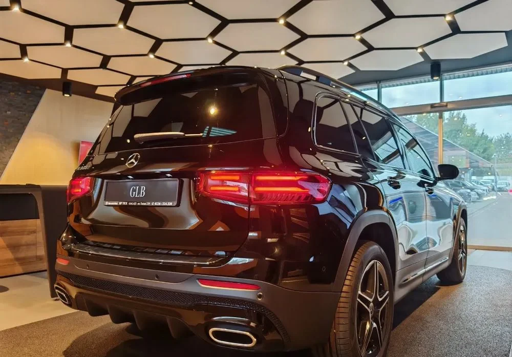 Poza 13 Mercedes-Benz GLB 200 d Aut.