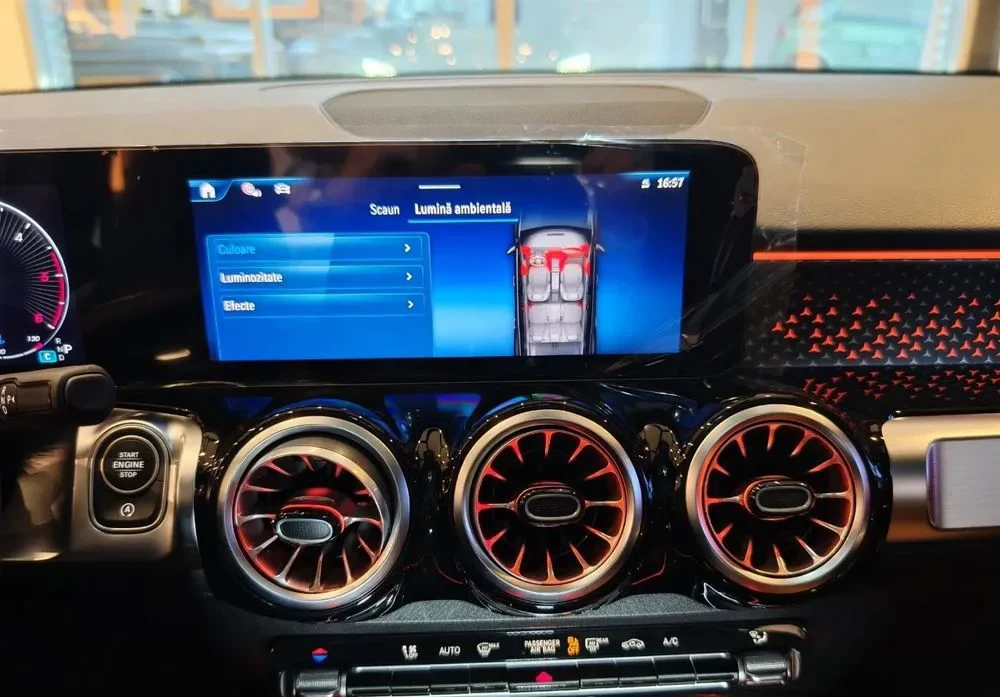 Poza 24 Mercedes-Benz GLB 200 d Aut.