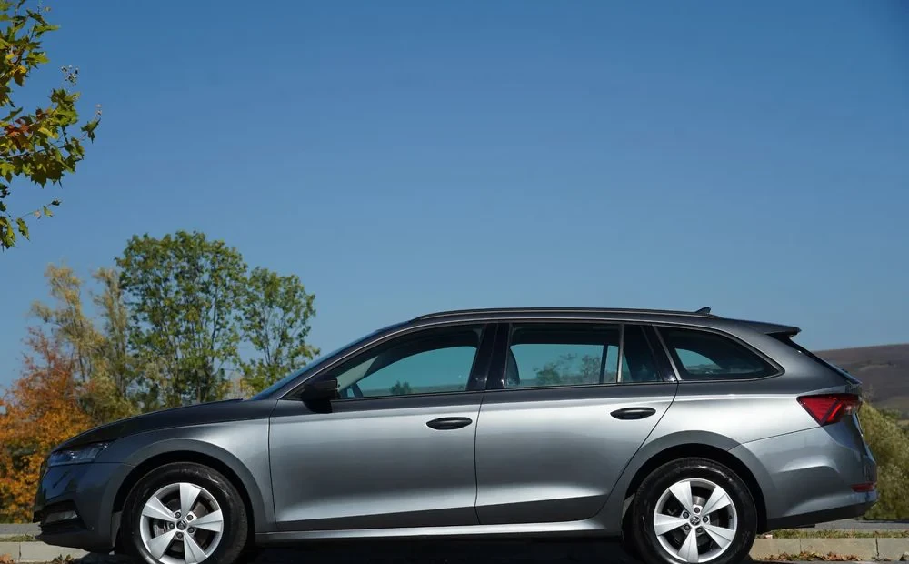 Poza 23 Skoda Octavia 2.0 TDI DSG Ambition