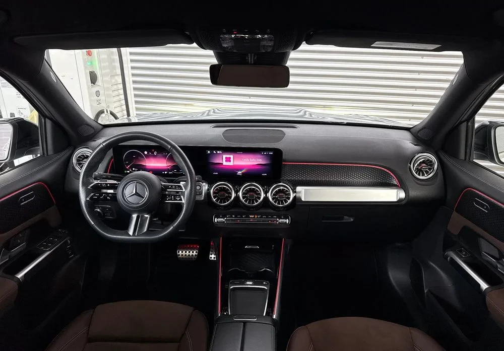 Poza 12 Mercedes-Benz GLB 220 4MATIC MHEV Aut.